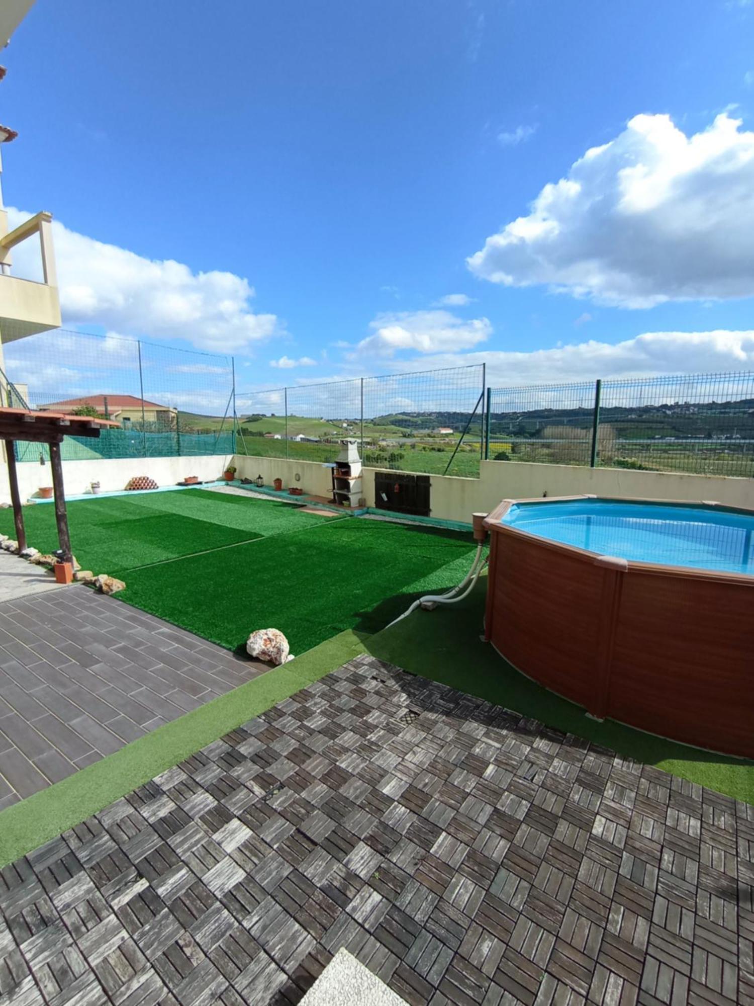Sossego E Tranquilidade-valley Guest House-perto De Lisboa-estacionamento A Porta Do Séjour à la ferme Arruda dos Vinhos