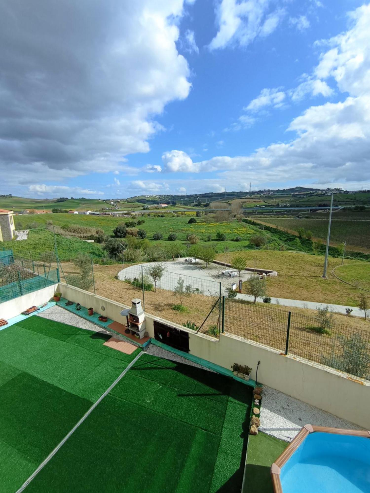 Sossego E Tranquilidade-valley Guest House-perto De Lisboa-estacionamento A Porta Do Séjour à la ferme Arruda dos Vinhos